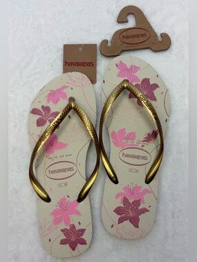 Havaianas Women’s Floral Thong Flip Flop Sandals in Pink and Gold